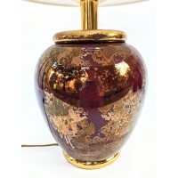 Lampa szklana ze złota iryzacją.